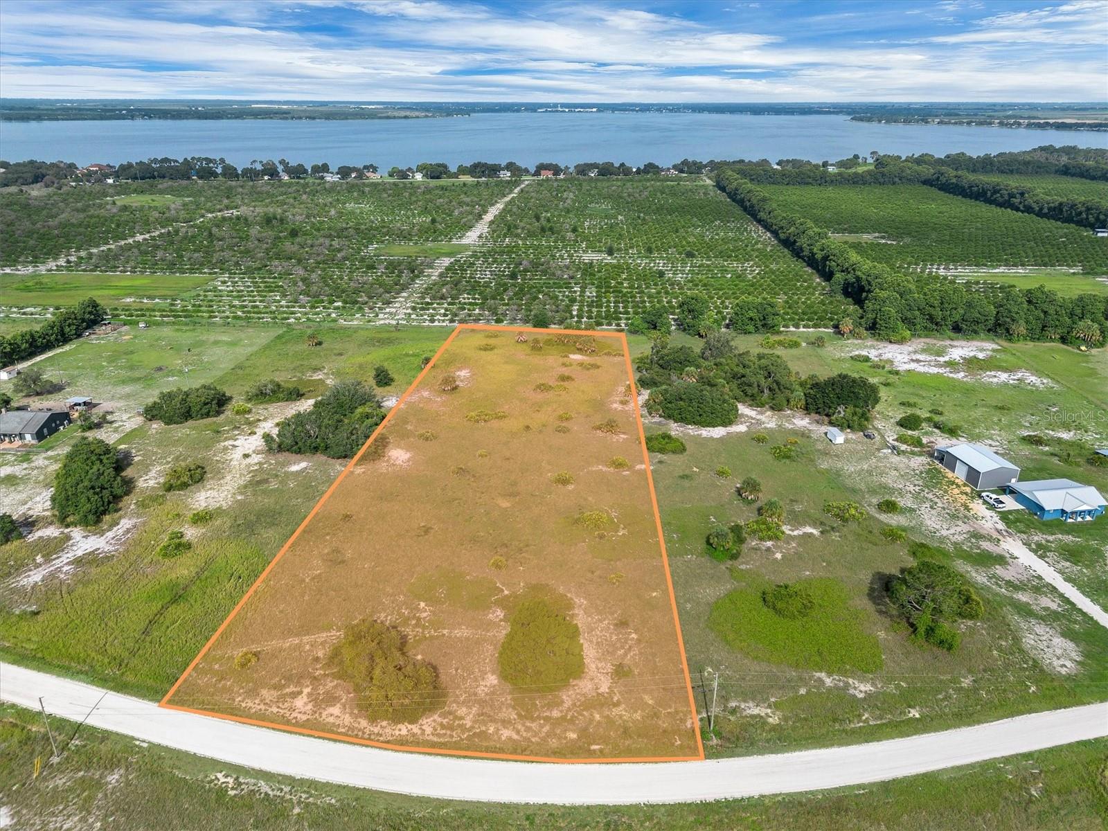 2478 Old Grove Trl Property Photo 1