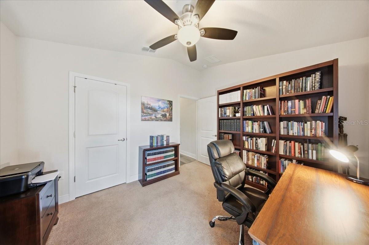 1408 Legatto Loop Property Photo 19