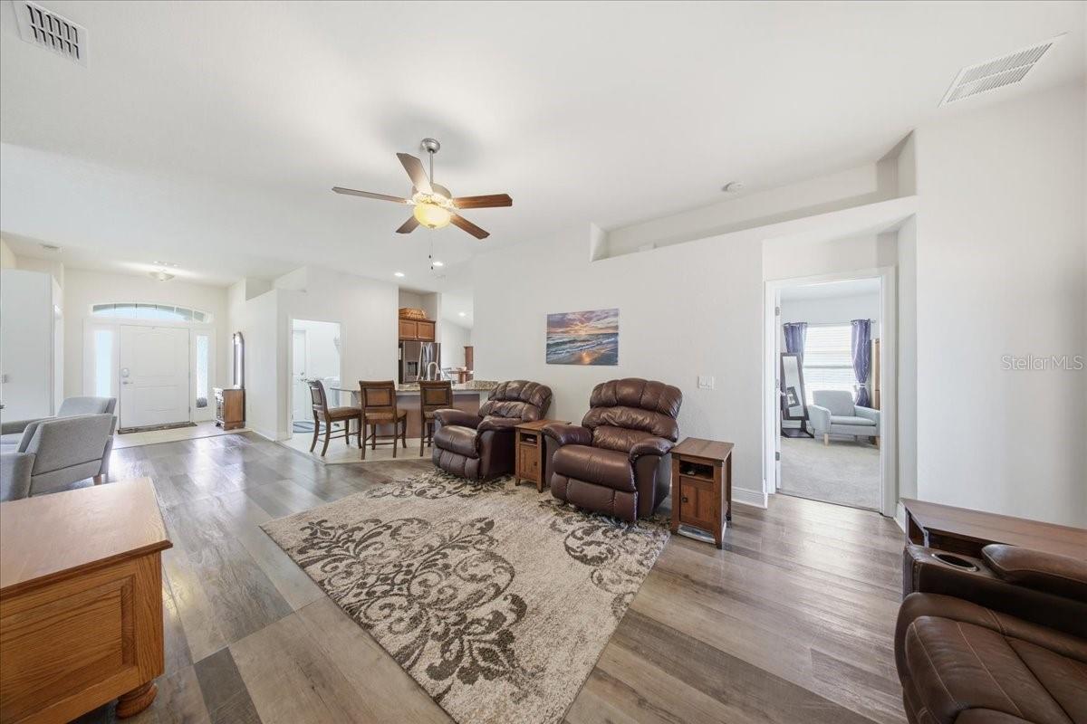 1408 Legatto Loop Property Photo 22
