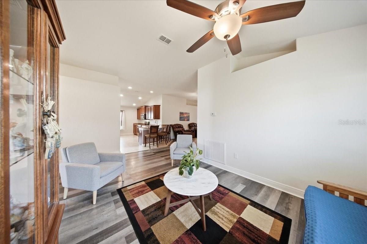 1408 Legatto Loop Property Photo 26