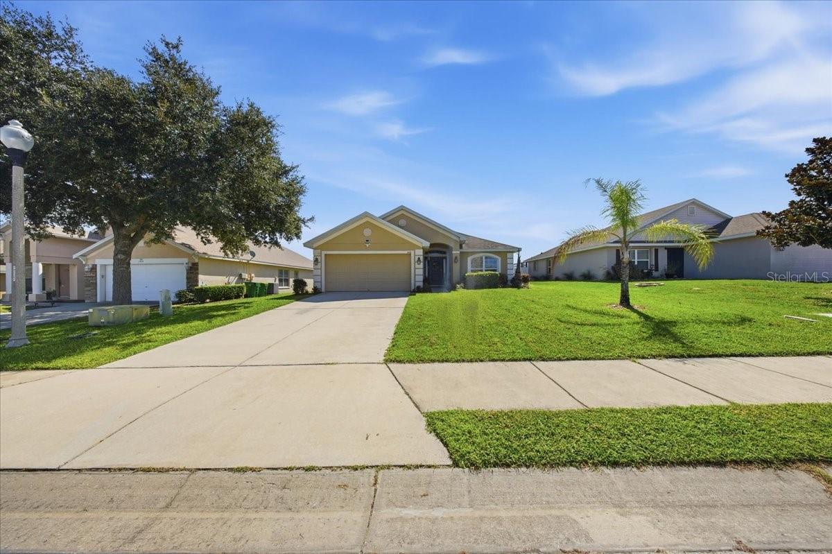 1408 Legatto Loop Property Photo 38