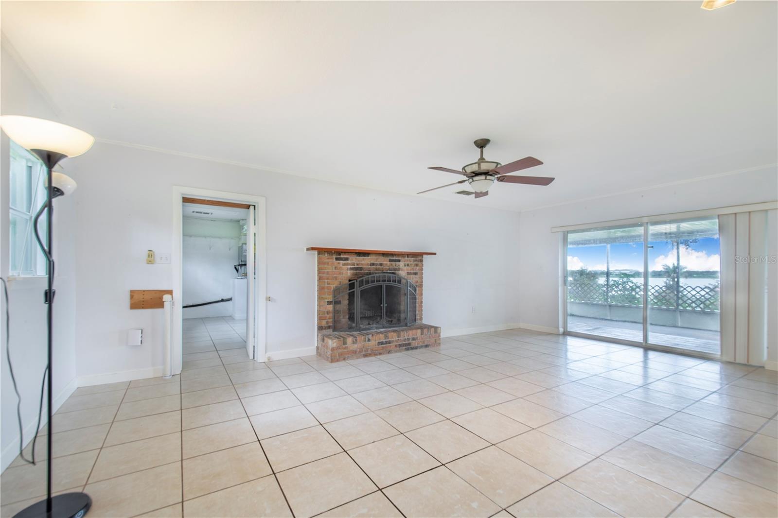 490 Twin Lakes Blvd Property Photo 13