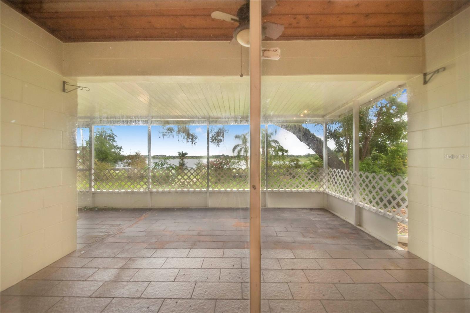 490 Twin Lakes Blvd Property Photo 14