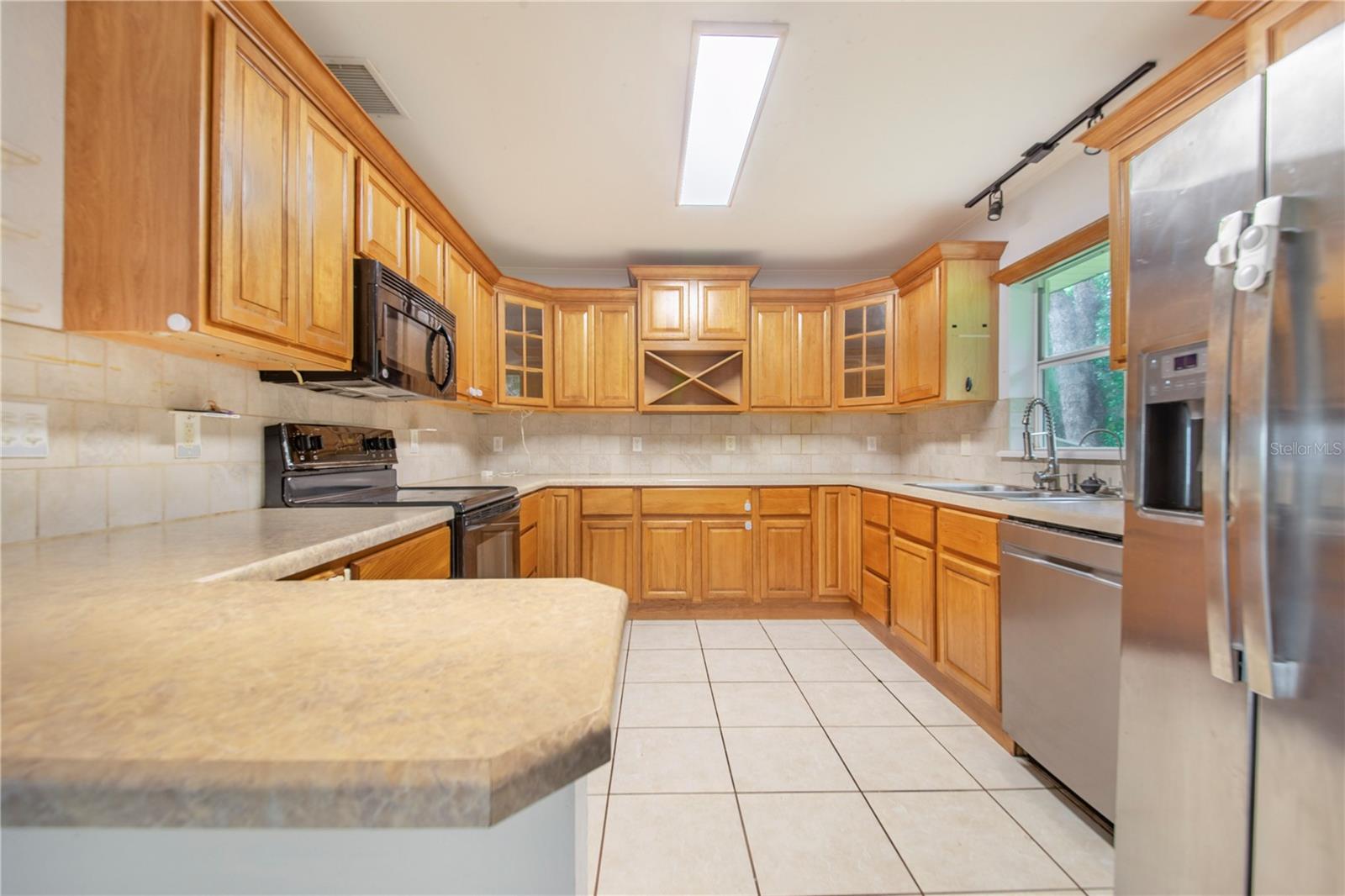 490 Twin Lakes Blvd Property Photo 17