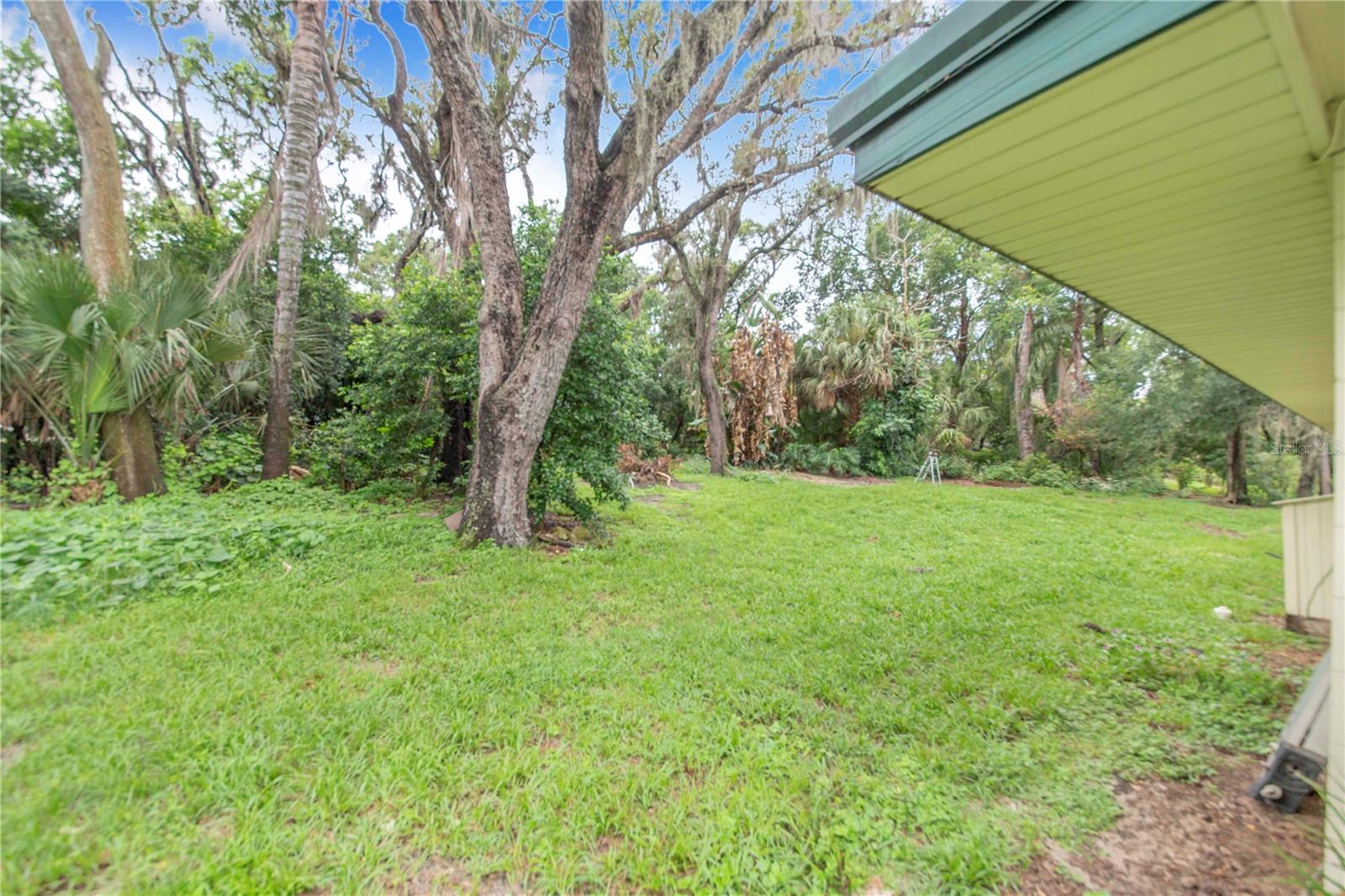 490 Twin Lakes Blvd Property Photo 31
