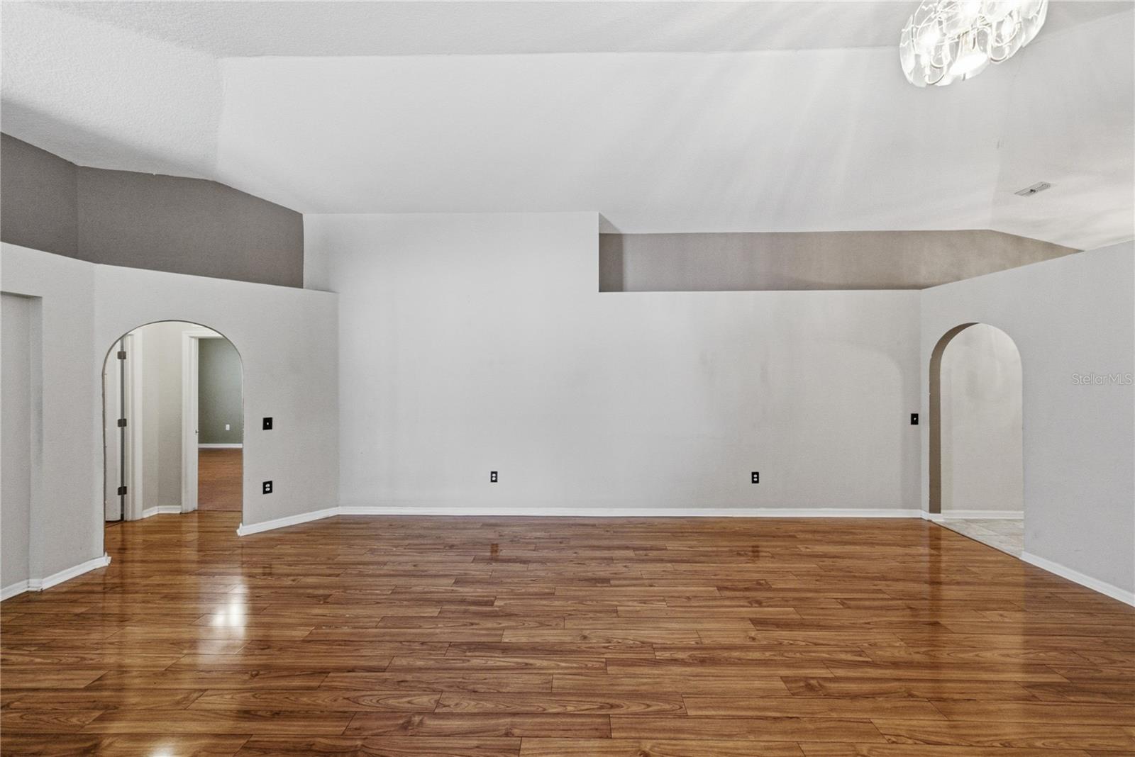 5638 Royal Hills St Property Photo 12