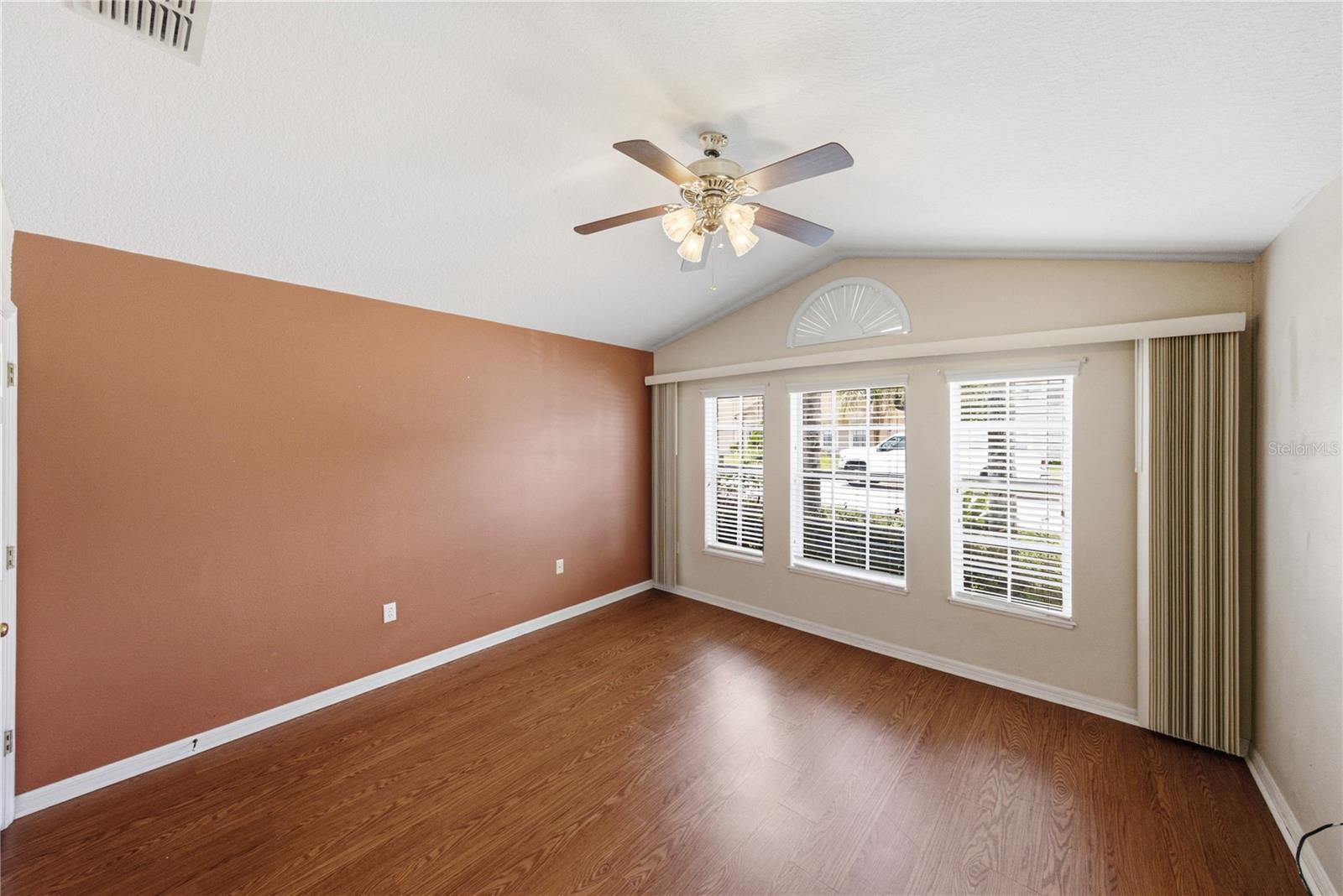 5638 Royal Hills St Property Photo 33