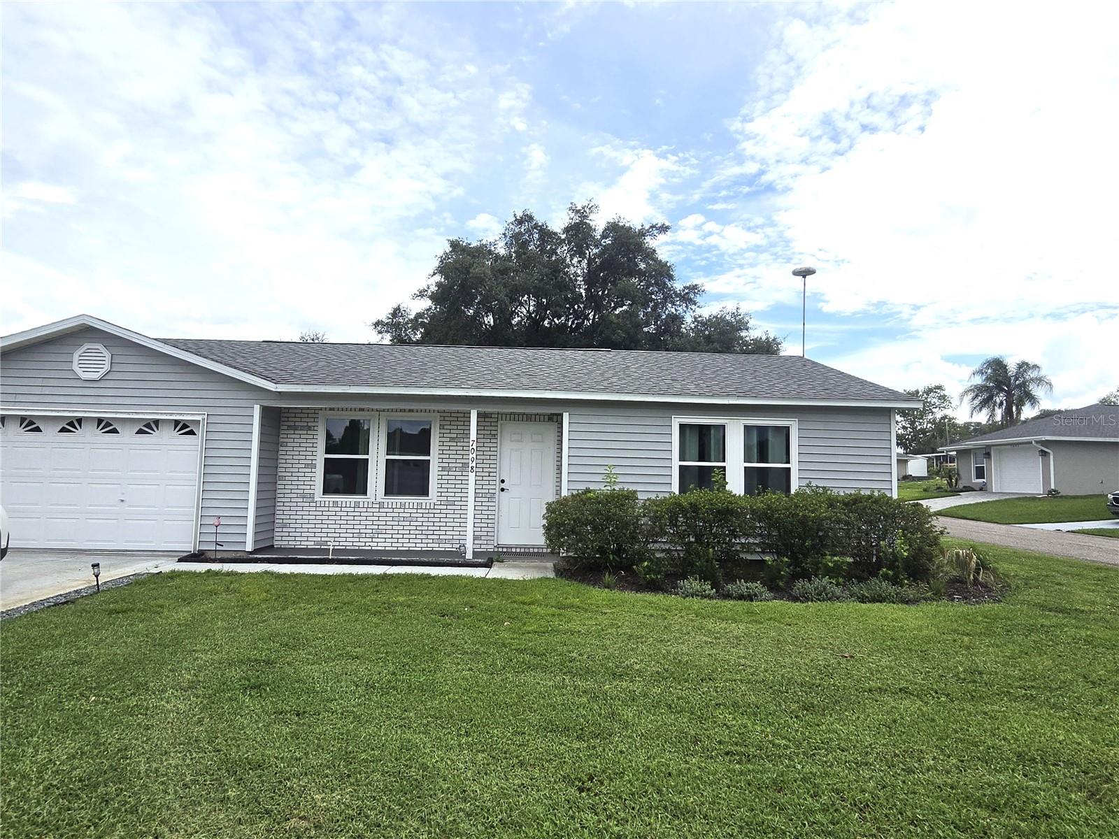 7098 Alamanda Blvd W Property Photo 1