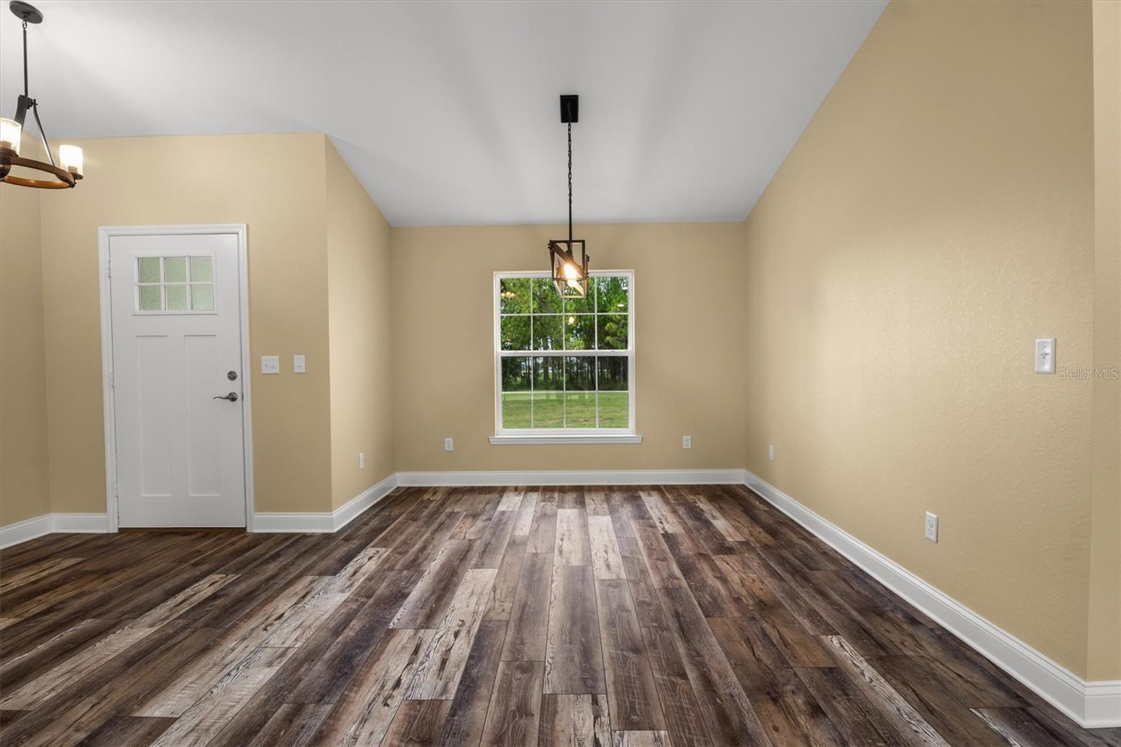 6929 Wilbar Ln Property Photo 6