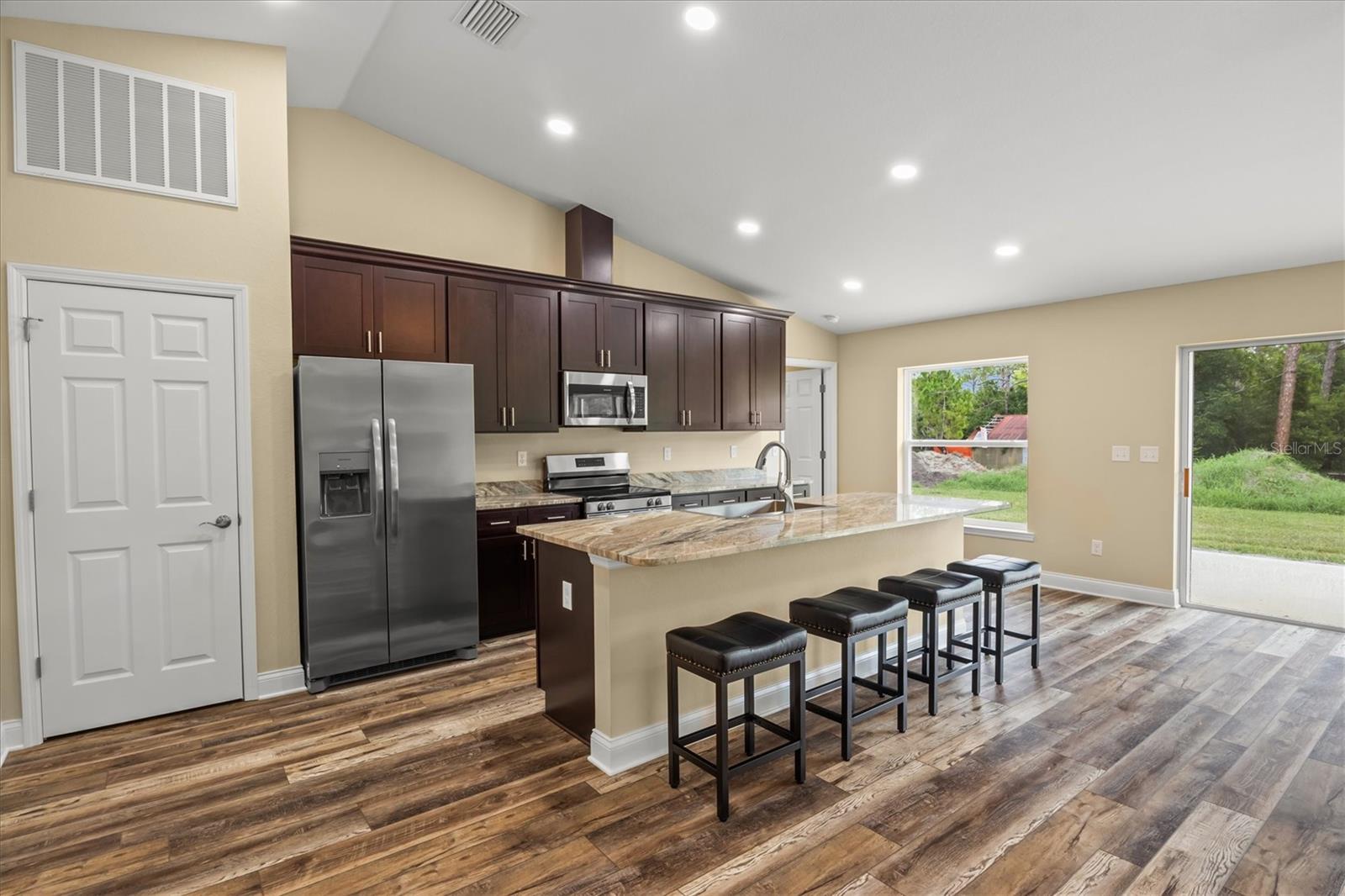 6929 Wilbar Ln Property Photo 11