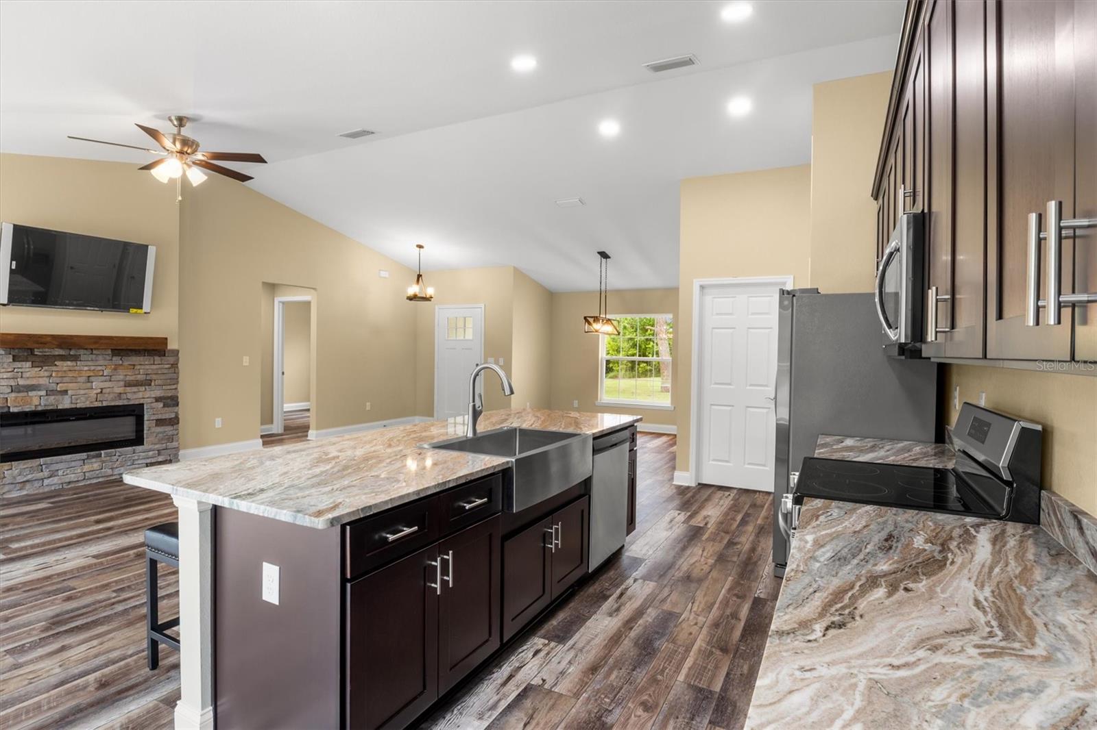 6929 Wilbar Ln Property Photo 13