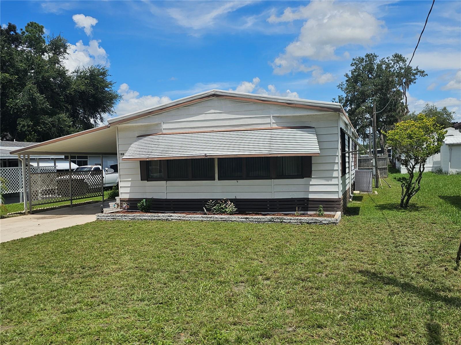 198 Sunset Dr Property Photo 1