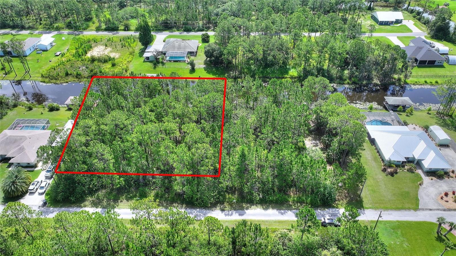28 AMARYLLIS DR Property Photo 1
