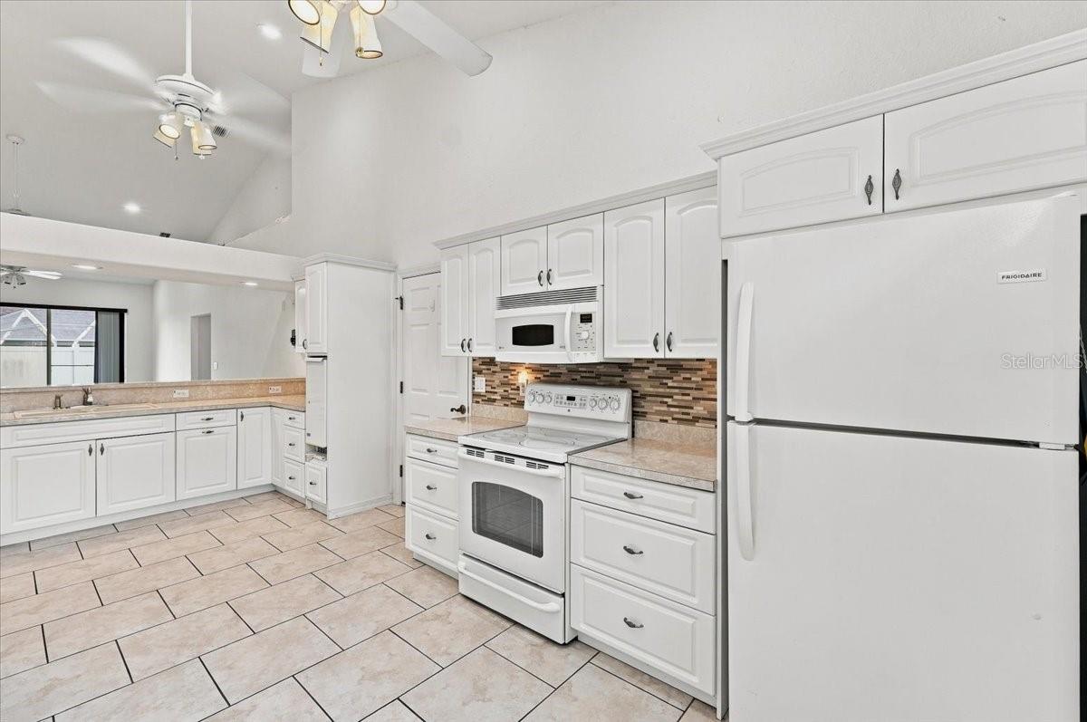 1505 Lake Thomas Loop Property Photo 15