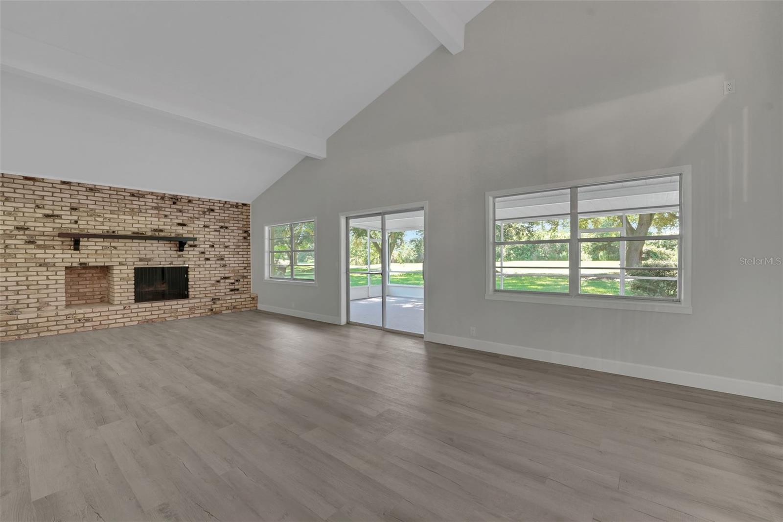 300 Greenfield Rd Property Photo 14