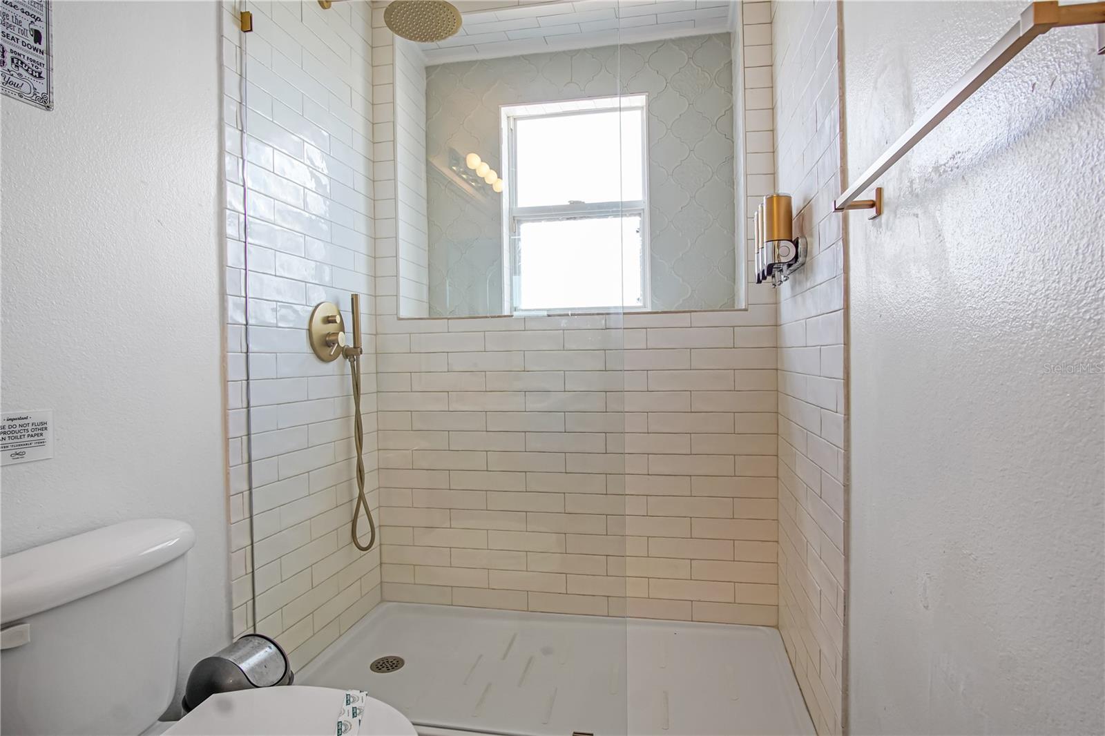 403 Corvina Dr Property Photo 48