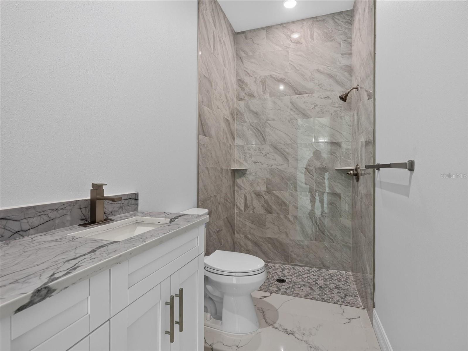 2302 Allen Dr Property Photo 44