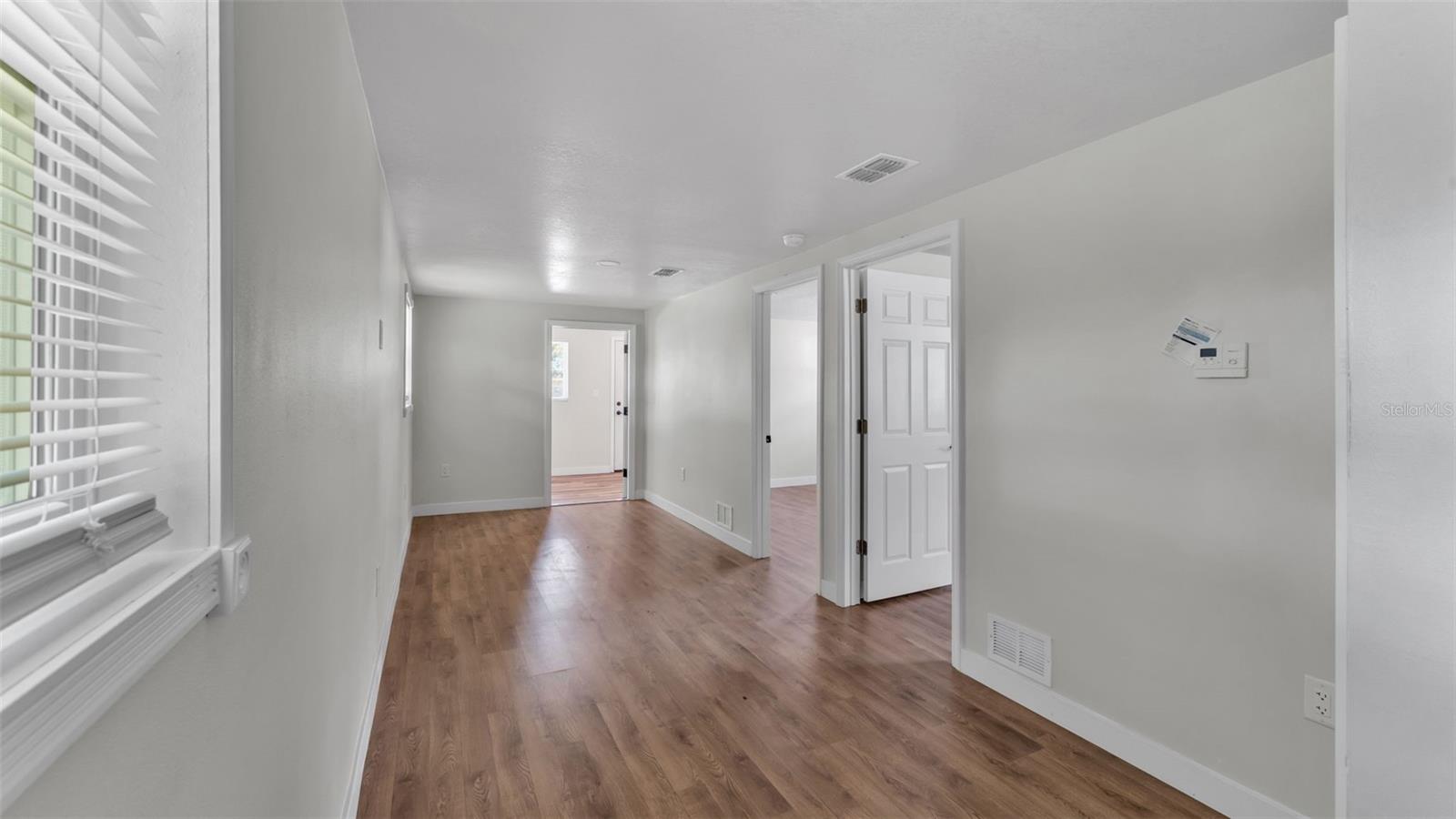 1060 E Stanford St Property Photo 11