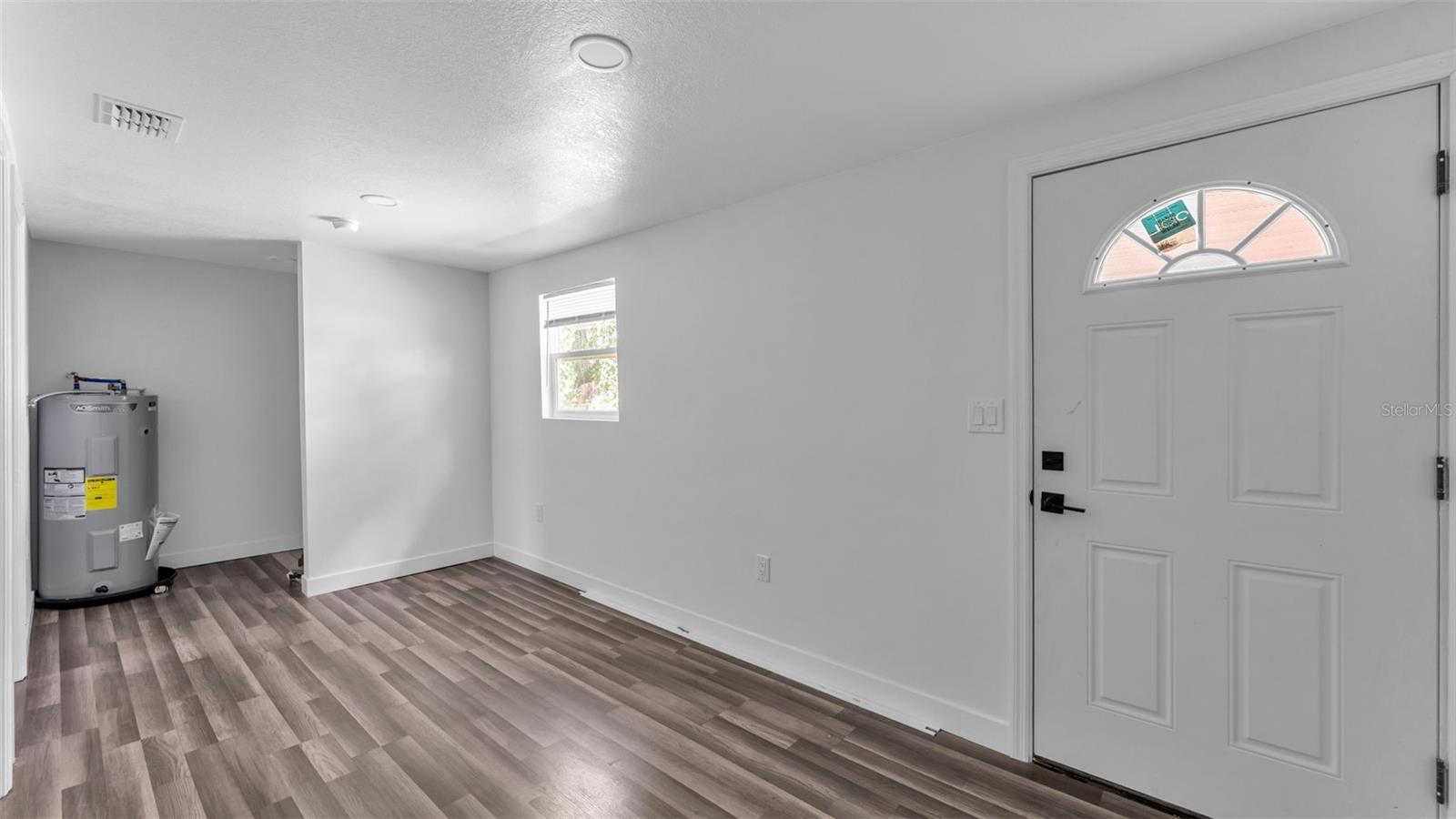 1060 E Stanford St Property Photo 23