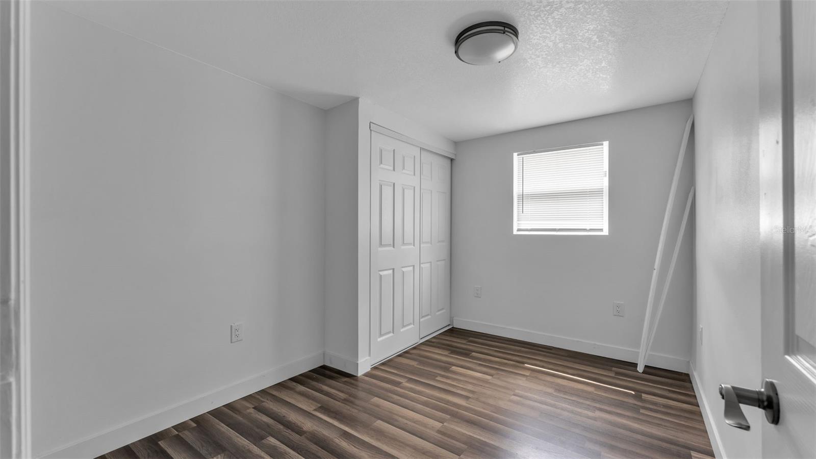 1060 E Stanford St Property Photo 27