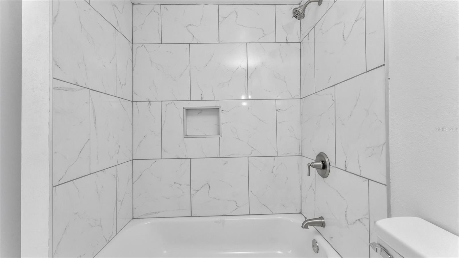 1060 E Stanford St Property Photo 31