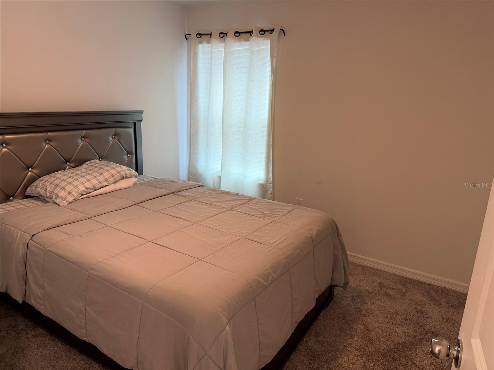 1187 Tyler Loop Property Photo 5
