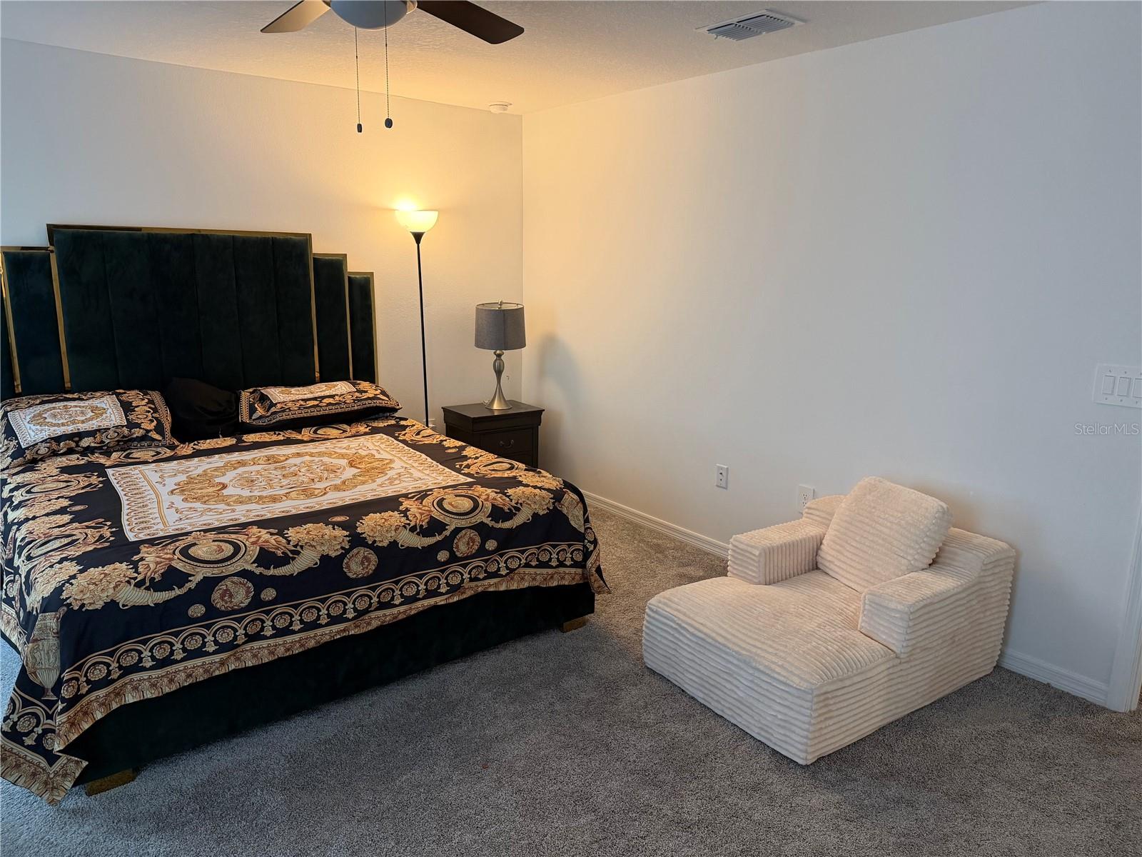 1187 Tyler Loop Property Photo 10