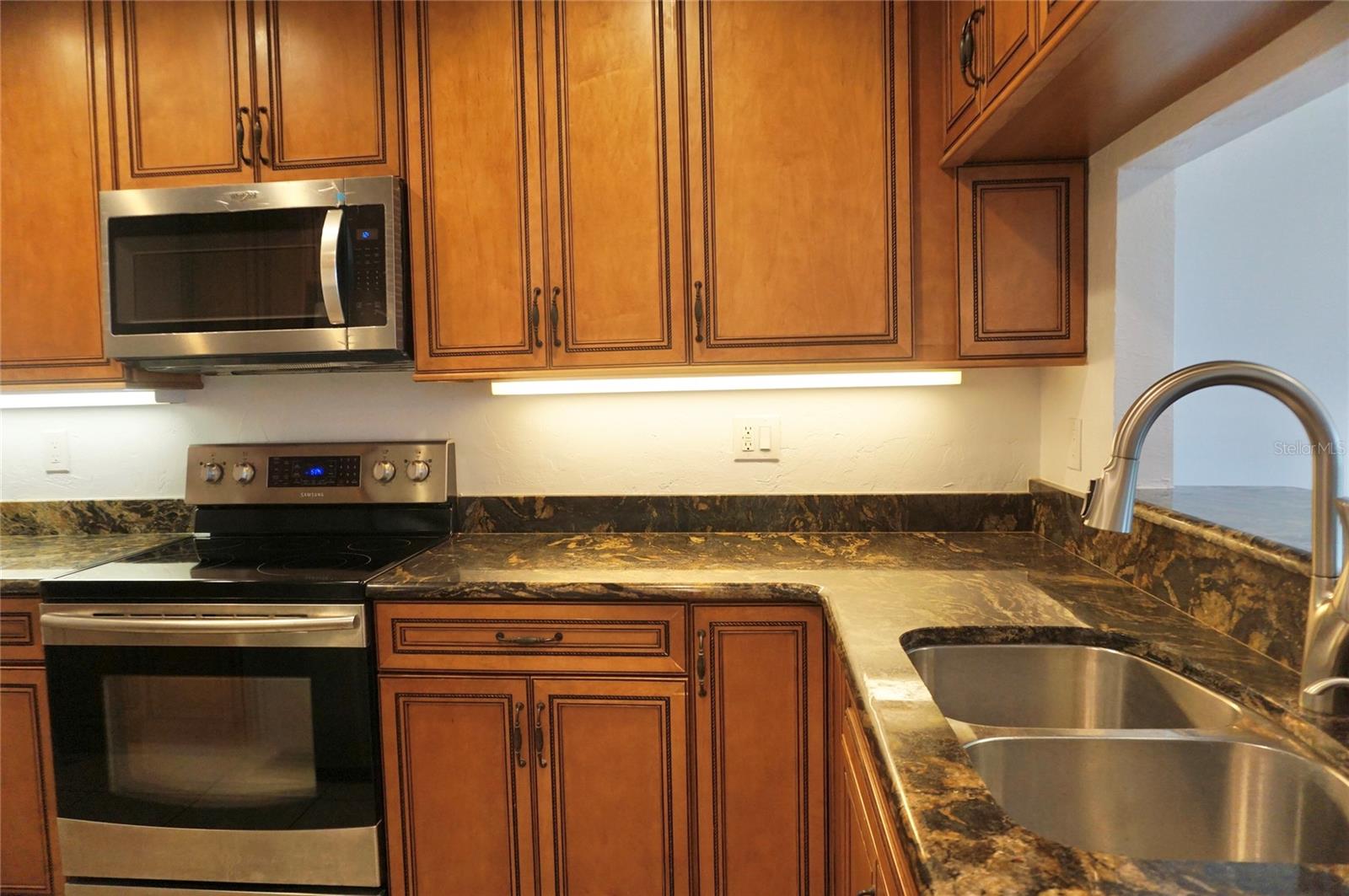 504 Orange Blossom Dr Property Photo 13