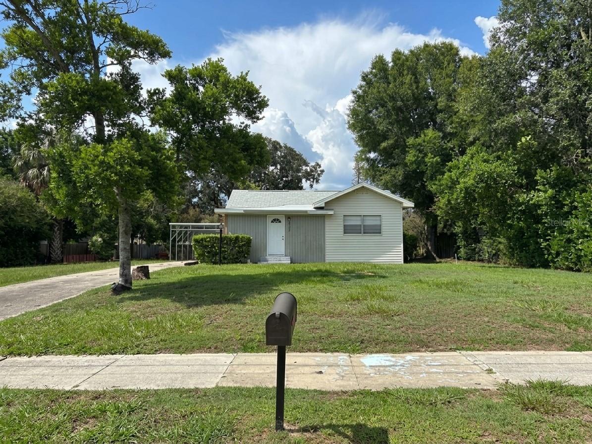 320 W Bullard Ave Property Photo 2