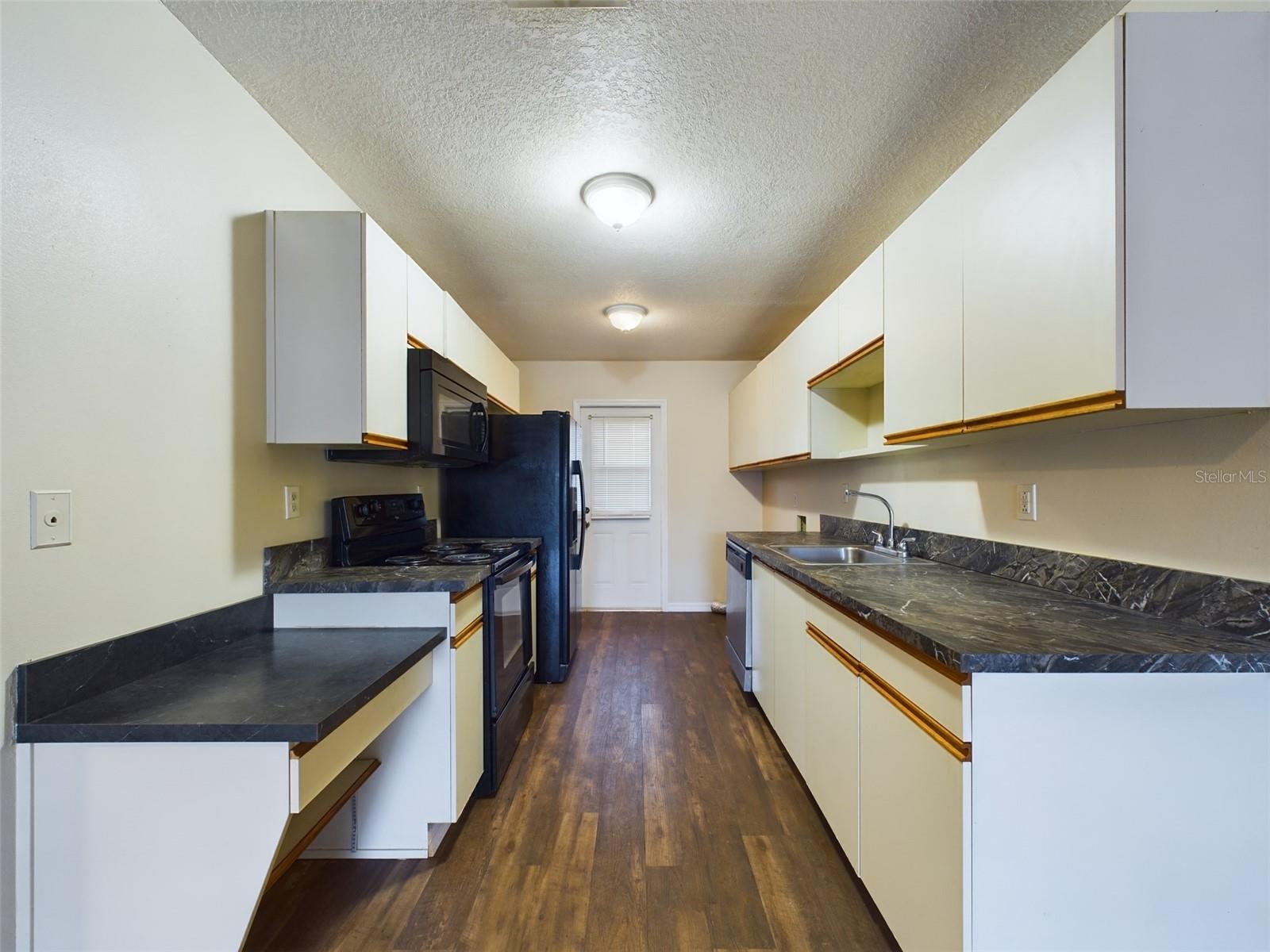 244 Winter Ridge Blvd #244 Property Photo 6