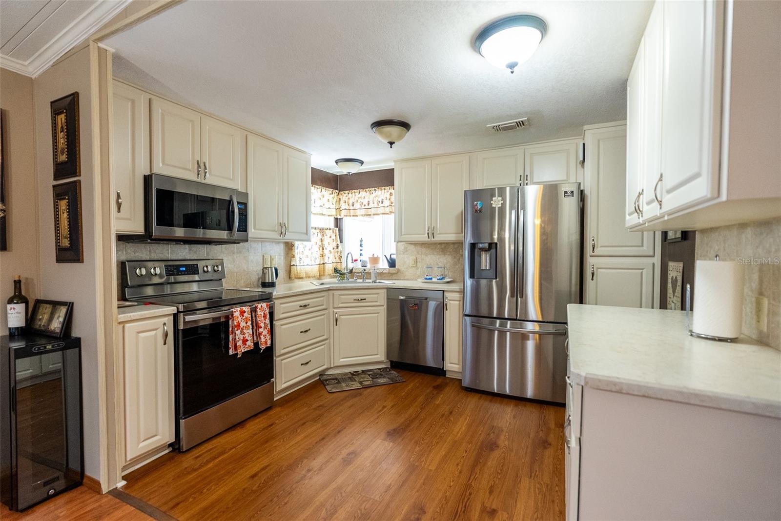 6703 Canterbury Dr Ne Property Photo 13