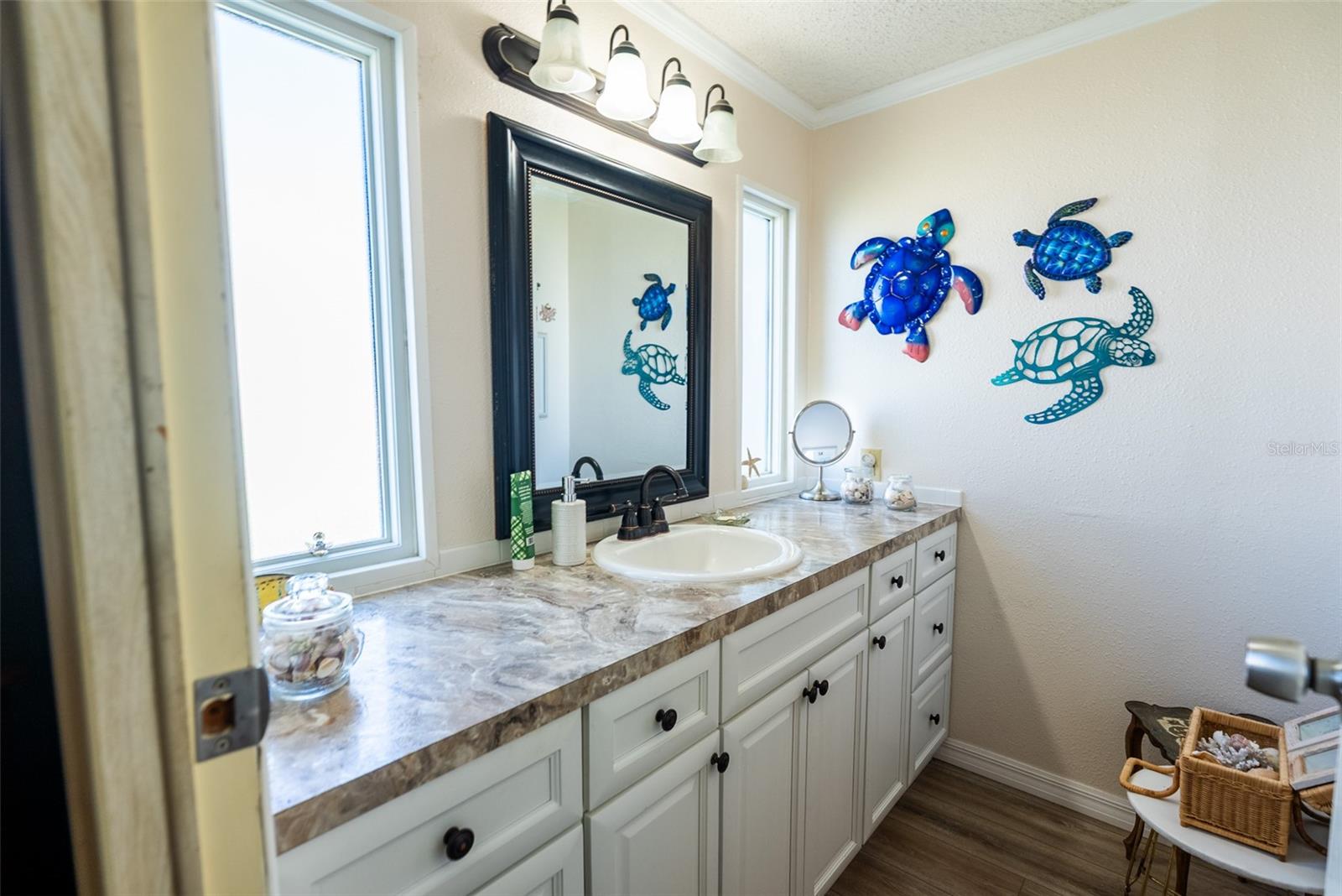 6703 Canterbury Dr Ne Property Photo 22