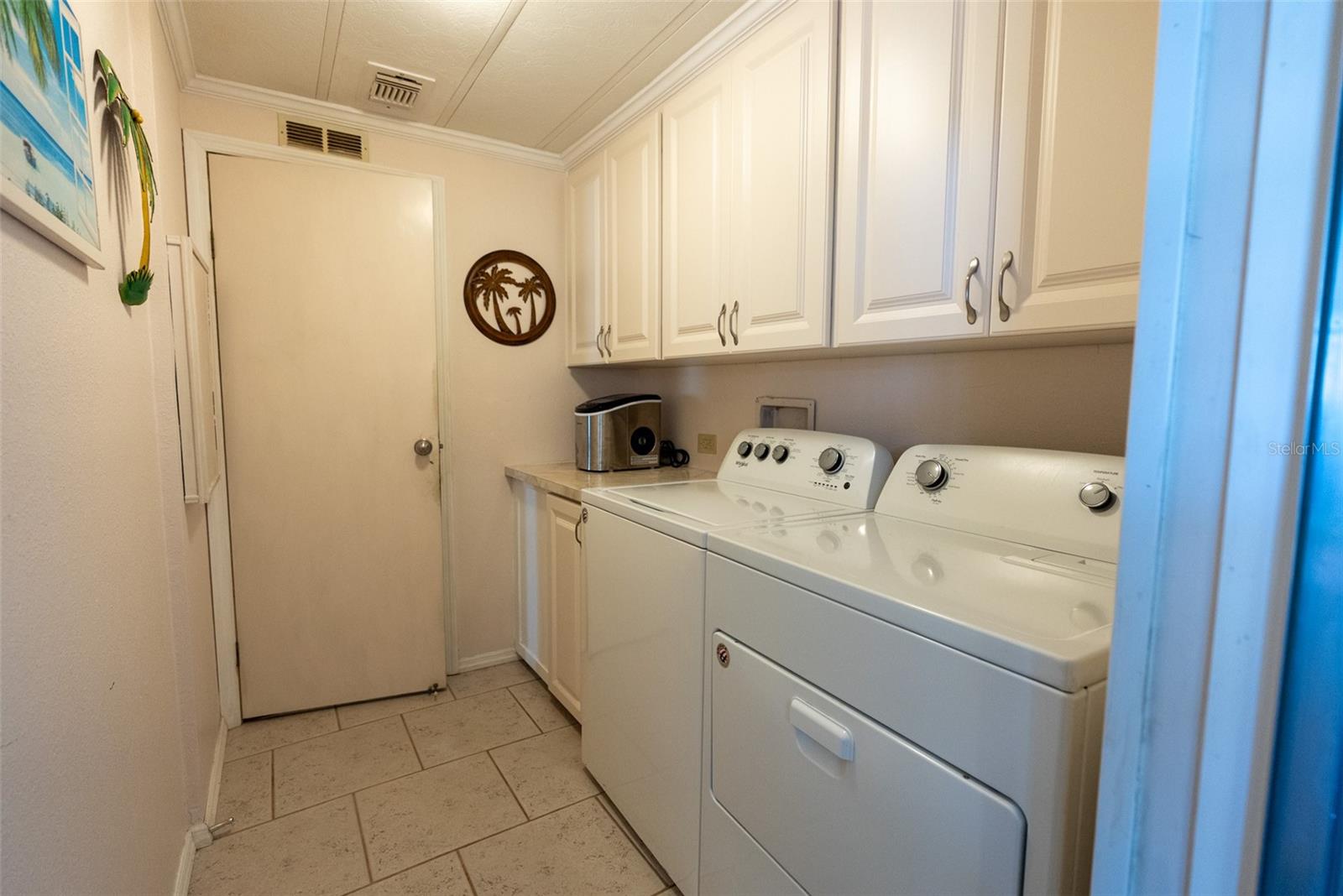 6703 Canterbury Dr Ne Property Photo 28