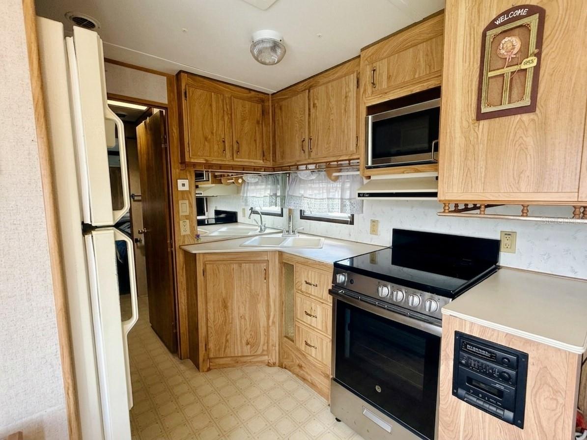 762 Center Crest Blvd Property Photo 6