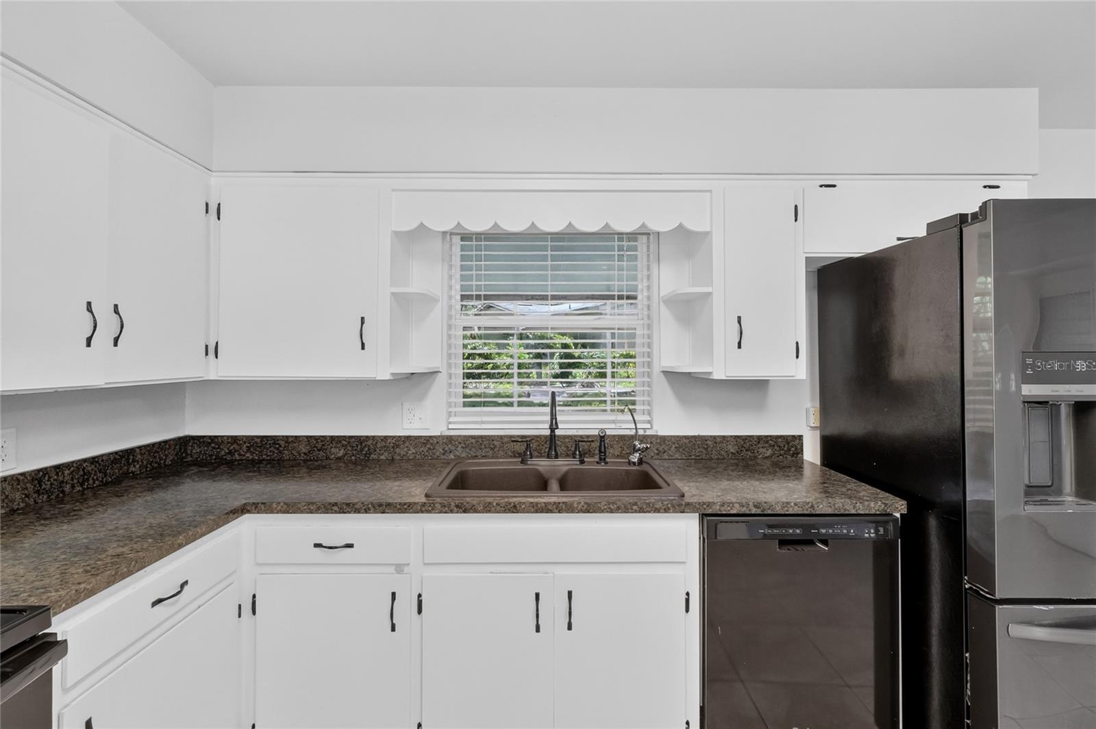 3203 Carleton Cir E Property Photo 16