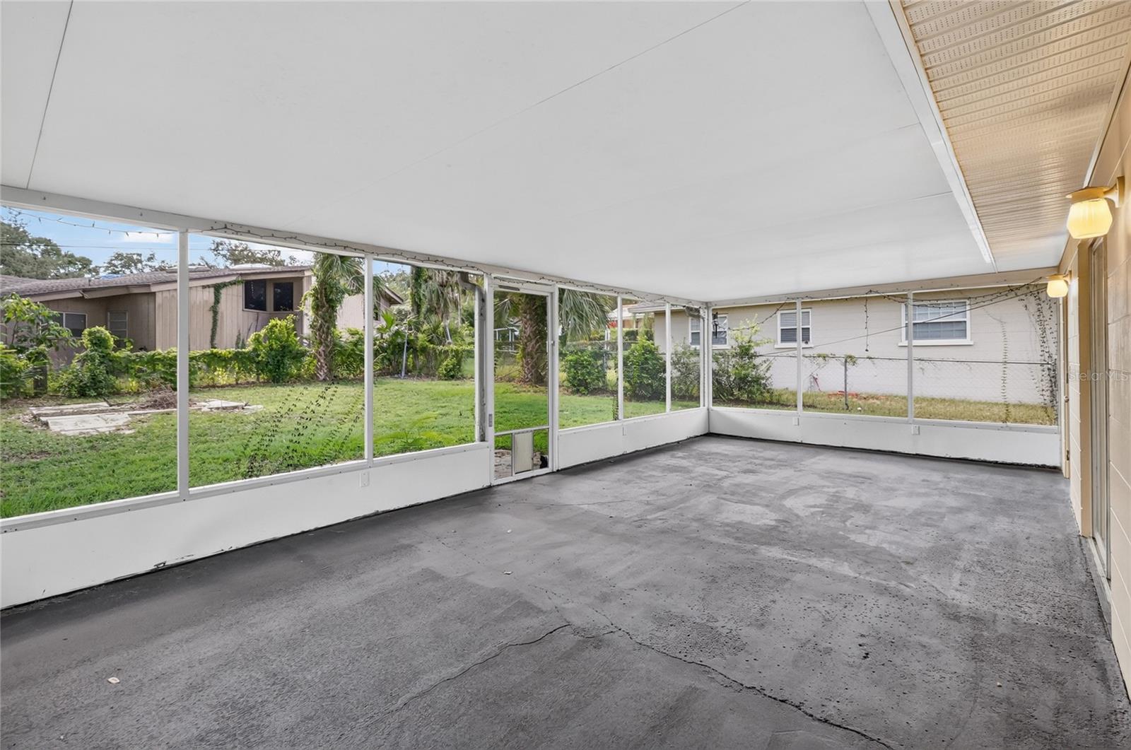 3203 Carleton Cir E Property Photo 37