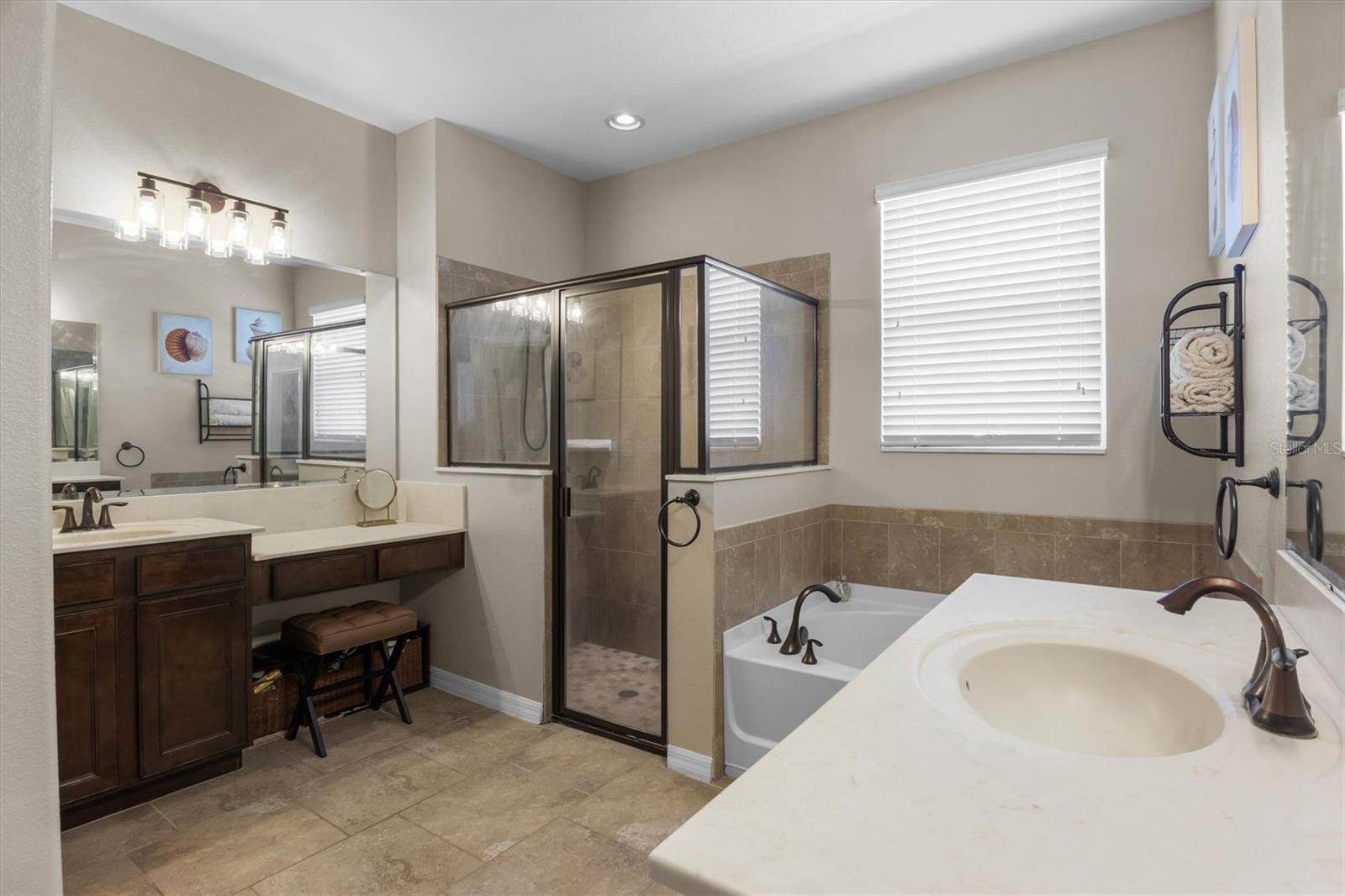 230 Broad St Property Photo 12