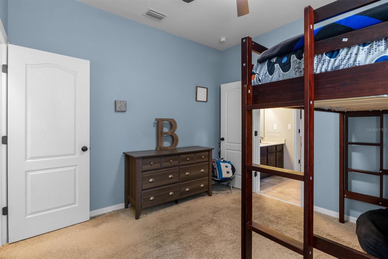 230 Broad St Property Photo 18