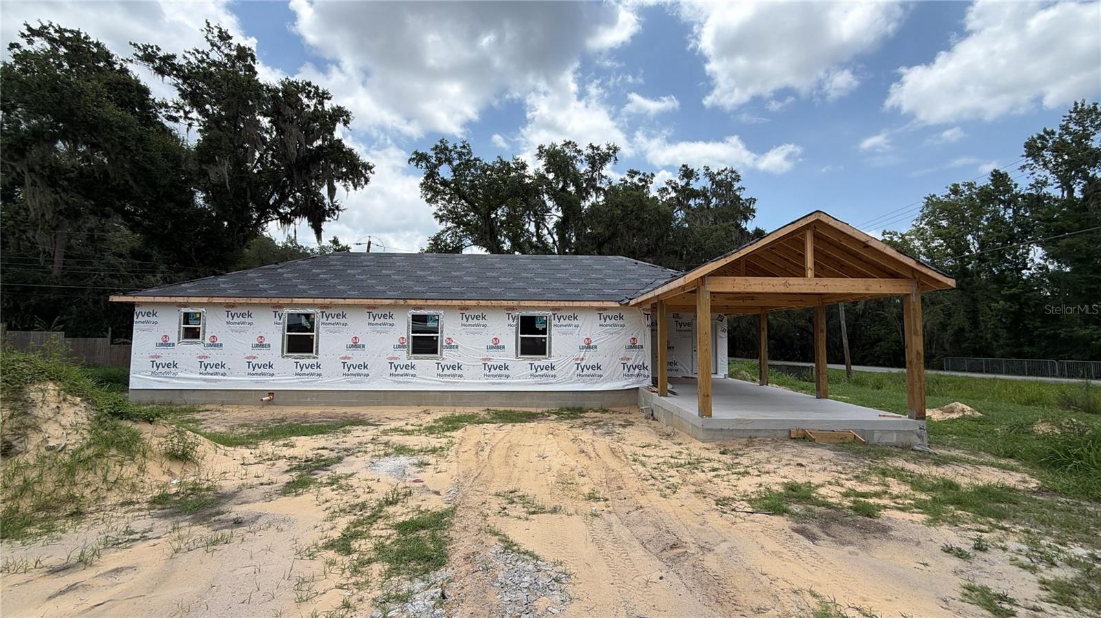 2305 Timbercreek Loop E Property Photo 1