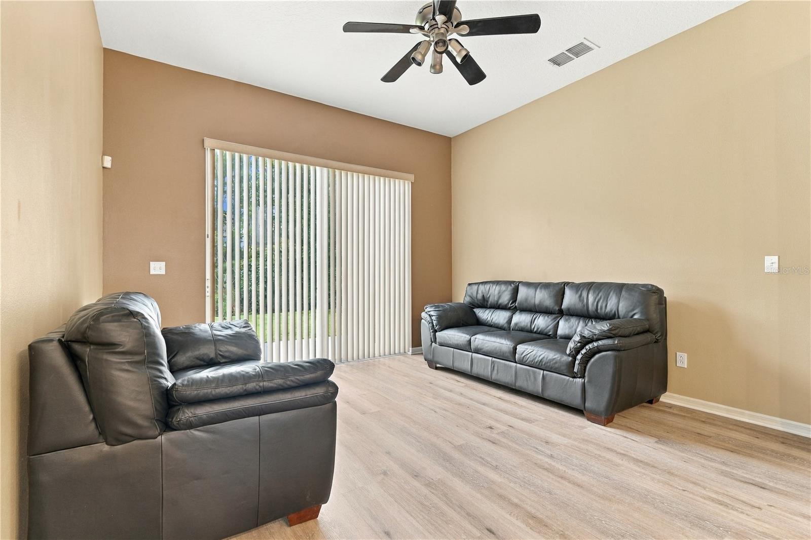 2621 Eagle Cliff Dr Property Photo 46