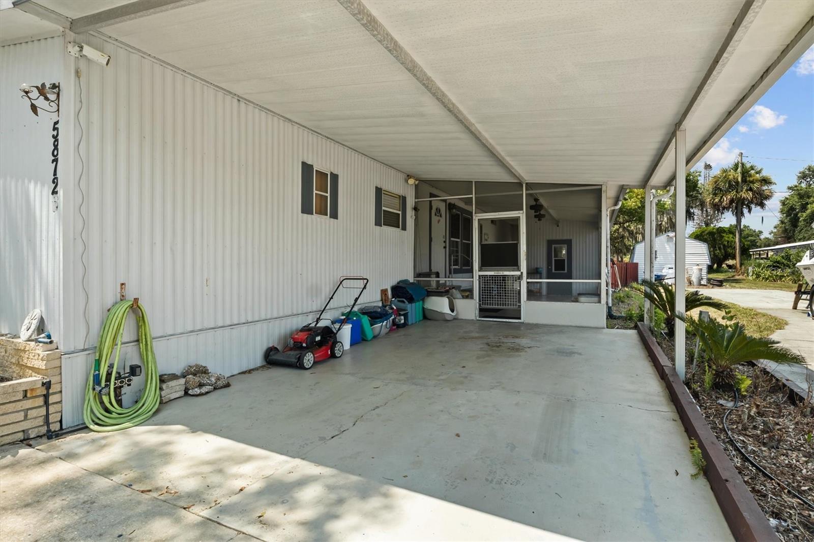 5872 Red Fox Dr Property Photo 6