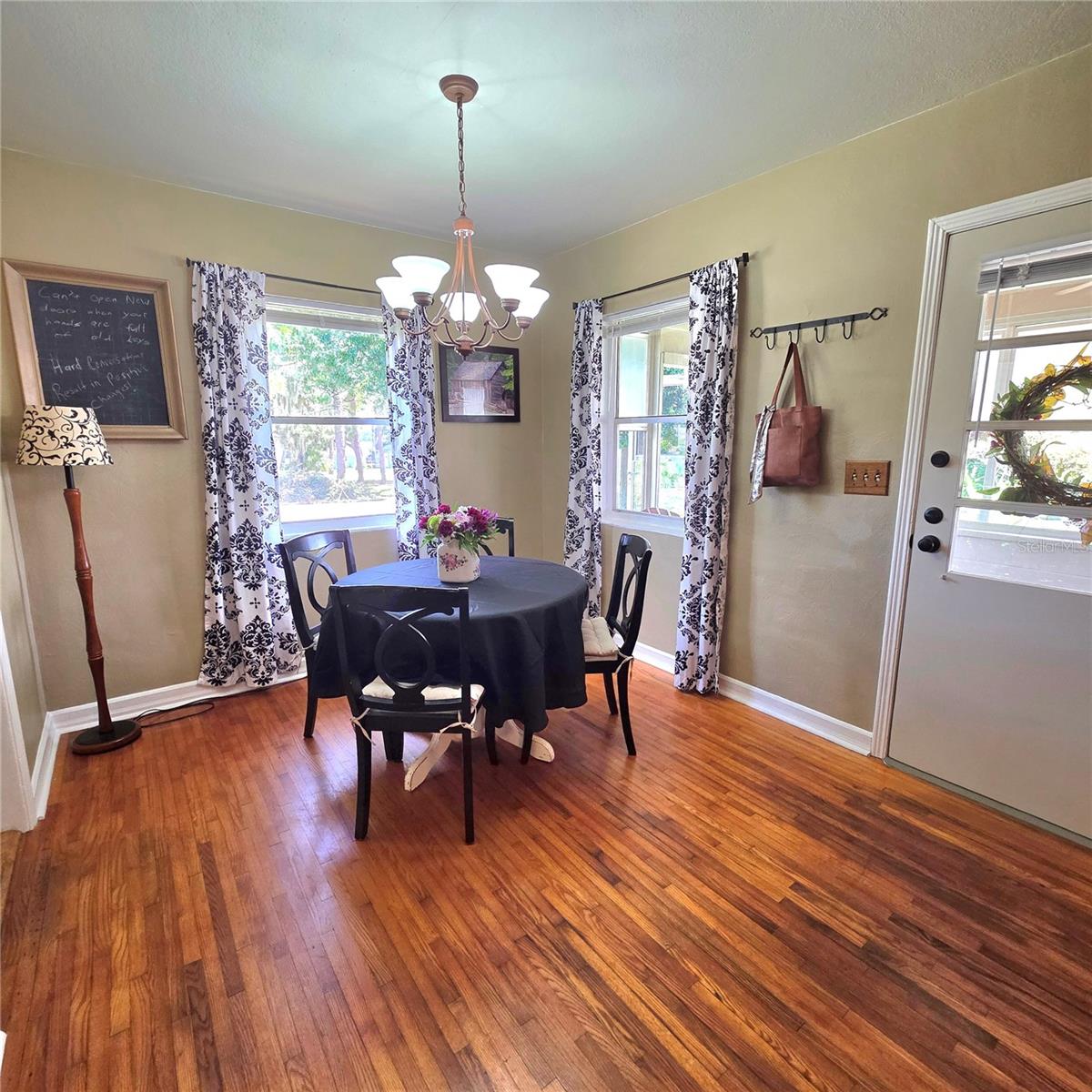 845 Avenue F Ne Property Photo 8