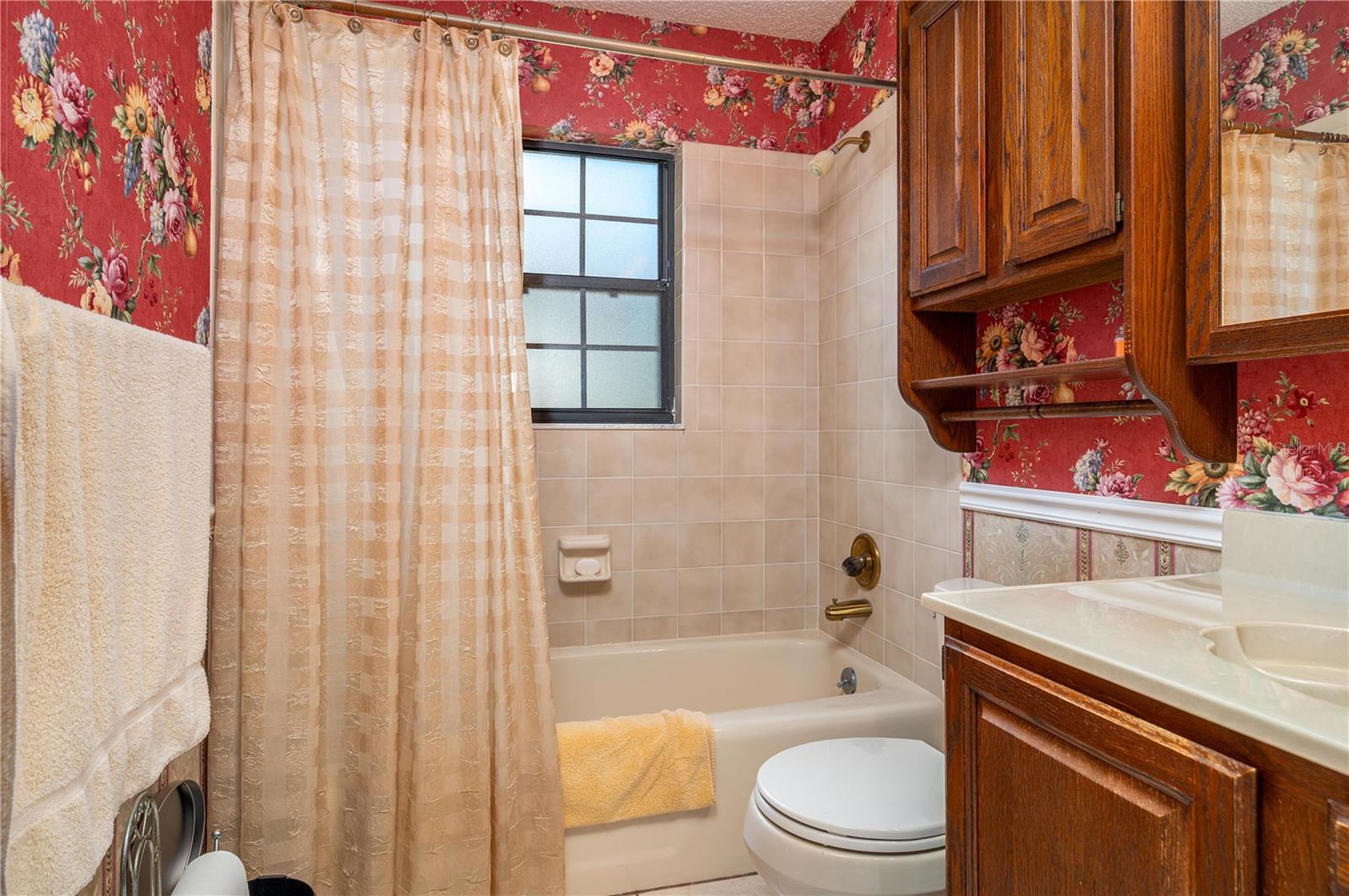 P4939683 Property Photo 25