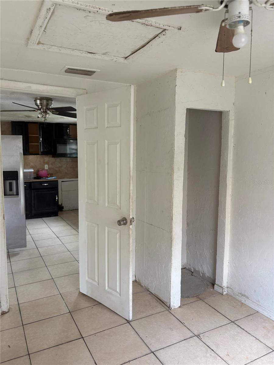 1619 Tangelo St Property Photo 6