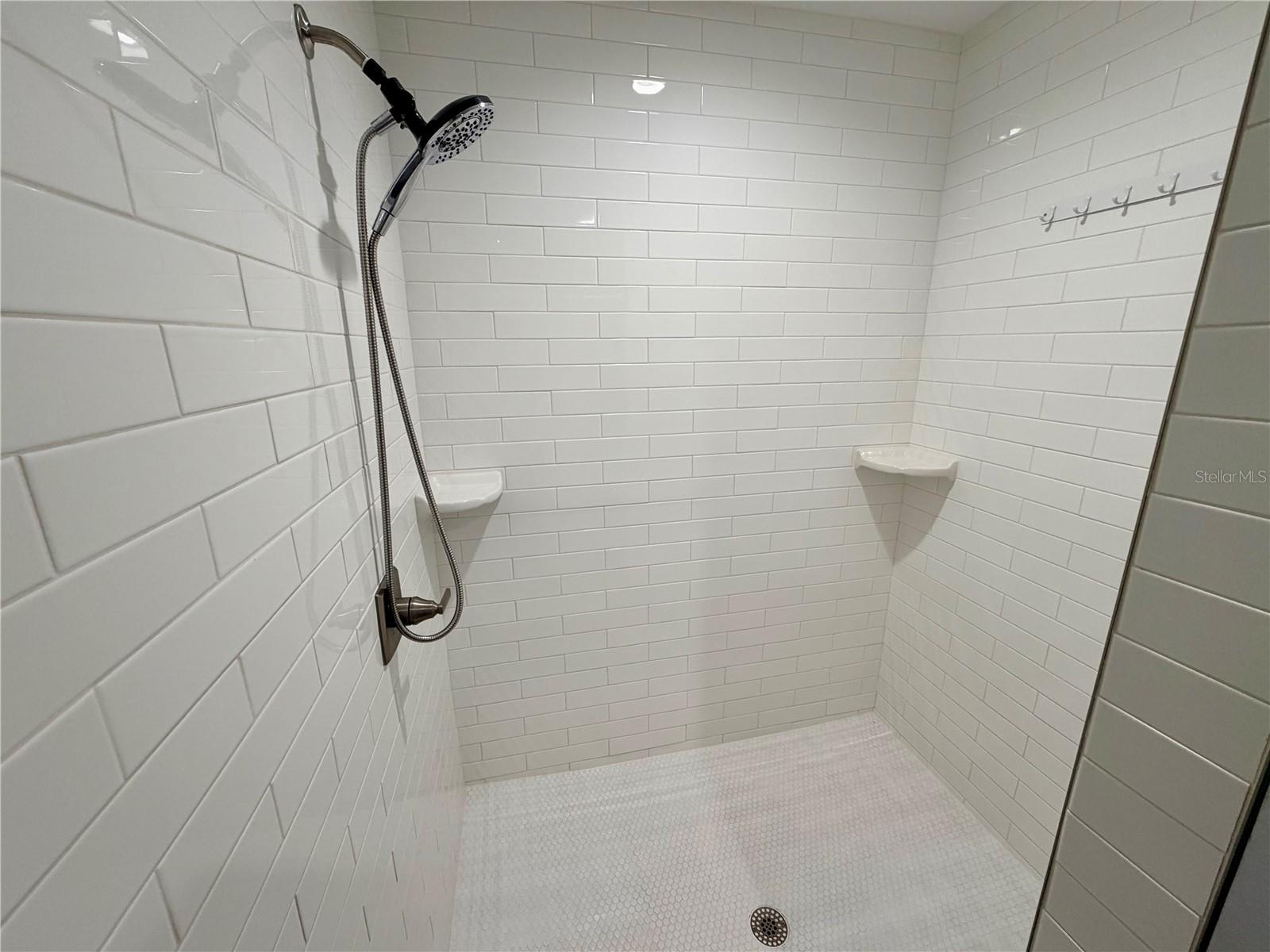511 Mountain Dr Property Photo 13