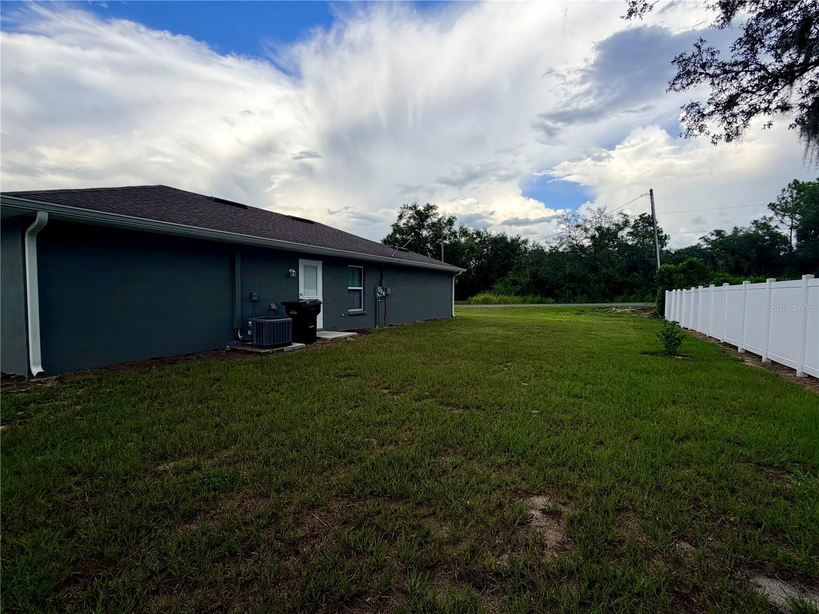 511 Mountain Dr Property Photo 24
