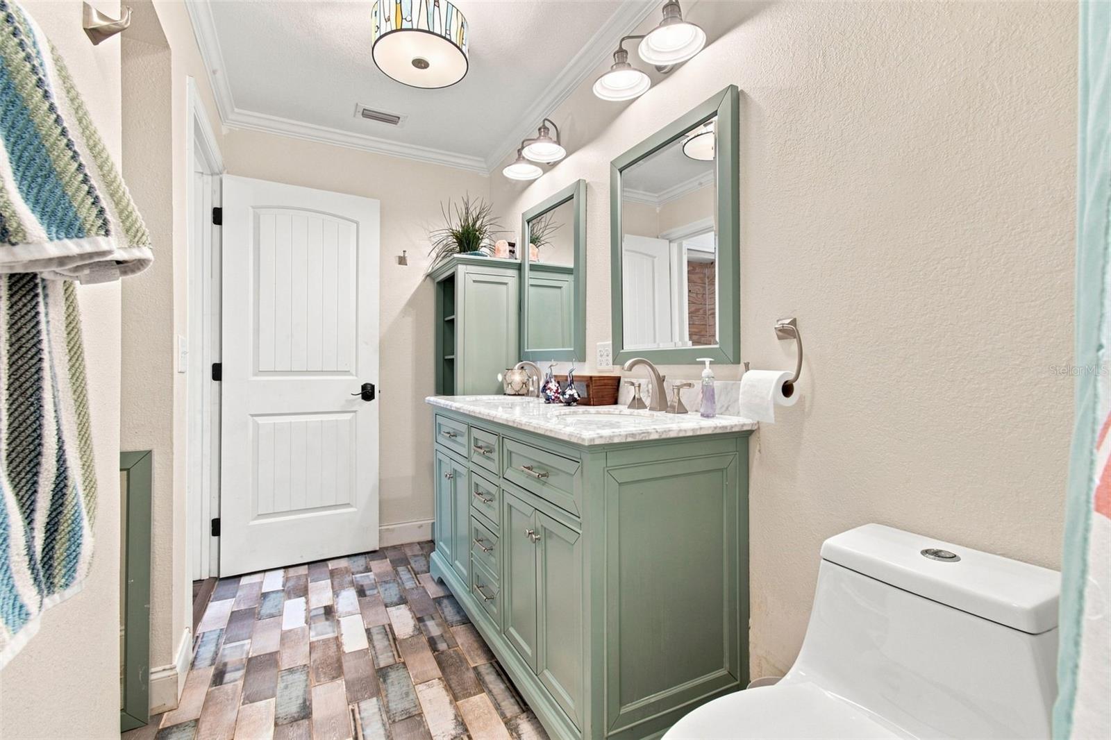 2219 New Jersey Rd Property Photo 20