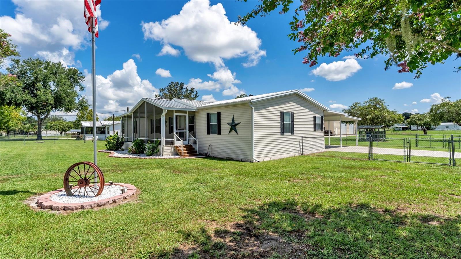 332 Cesara Dr Property Photo 1