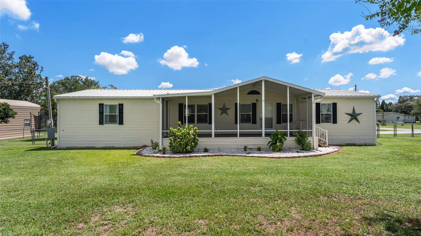 332 Cesara Dr Property Photo 8