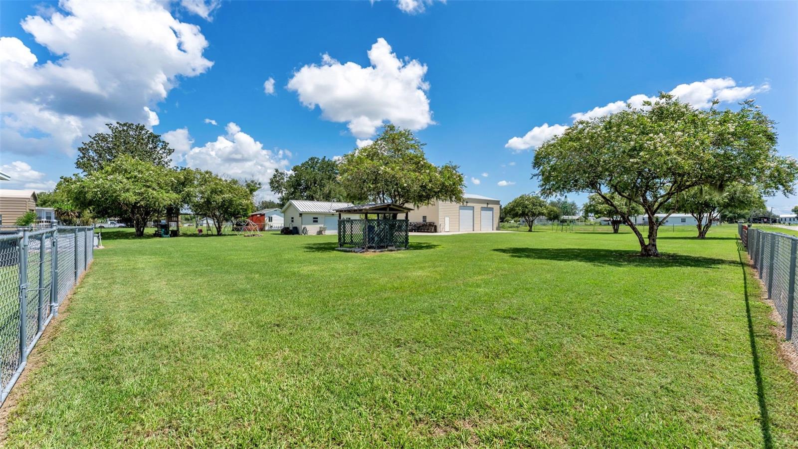 332 Cesara Dr Property Photo 9
